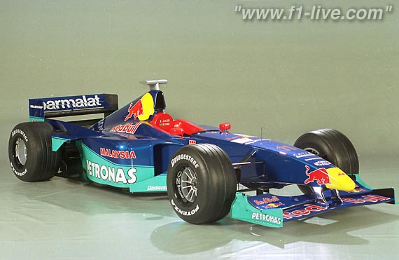 sauber1.jpg (42377 octets)